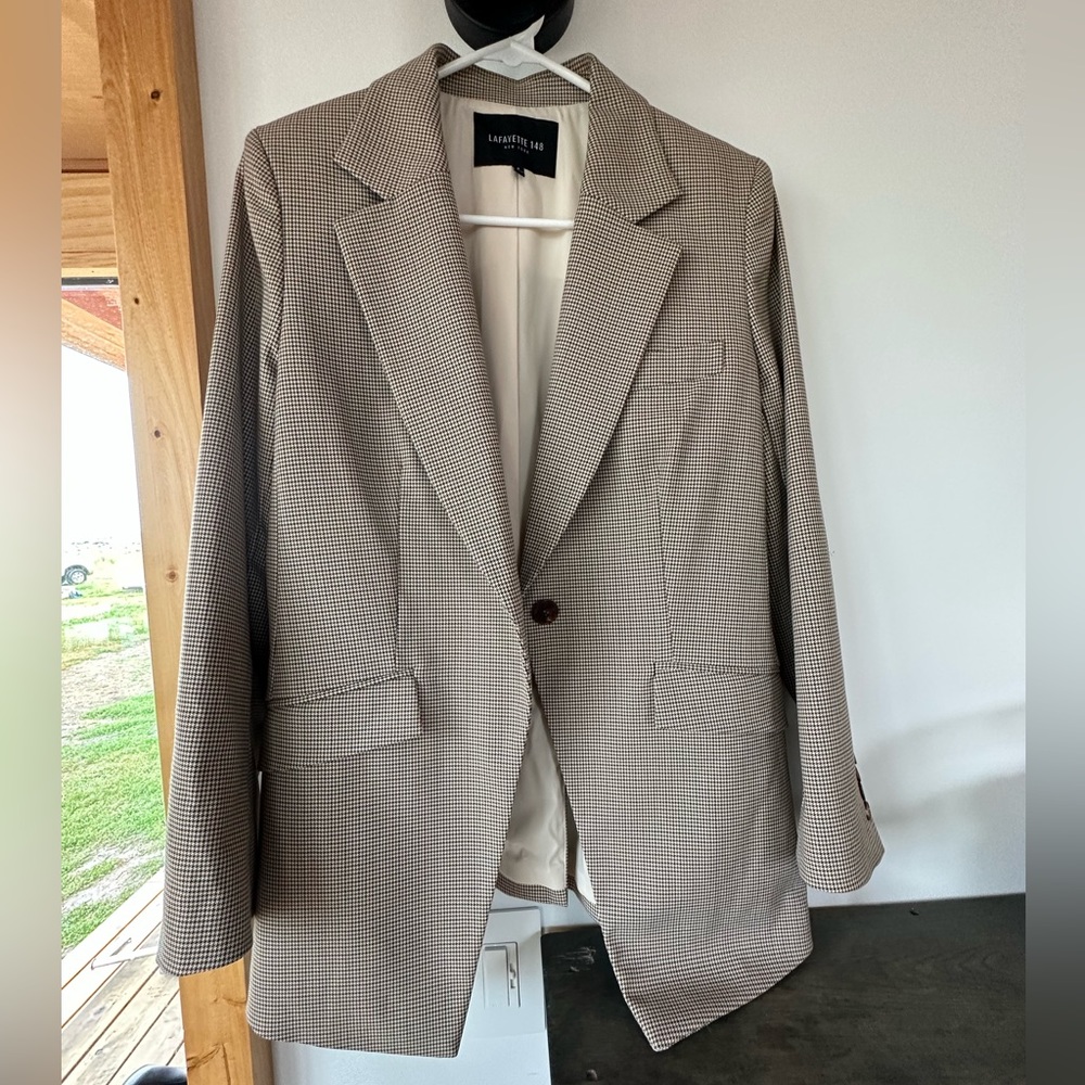Lafayette 148 New York houndstooth blazer size 6
